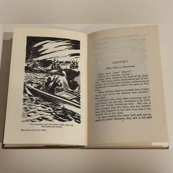 Vintage 1934 The Dana Girls - The Secret at Lone Tree Cottage by Carolyn Keene - Picture 8 of 14